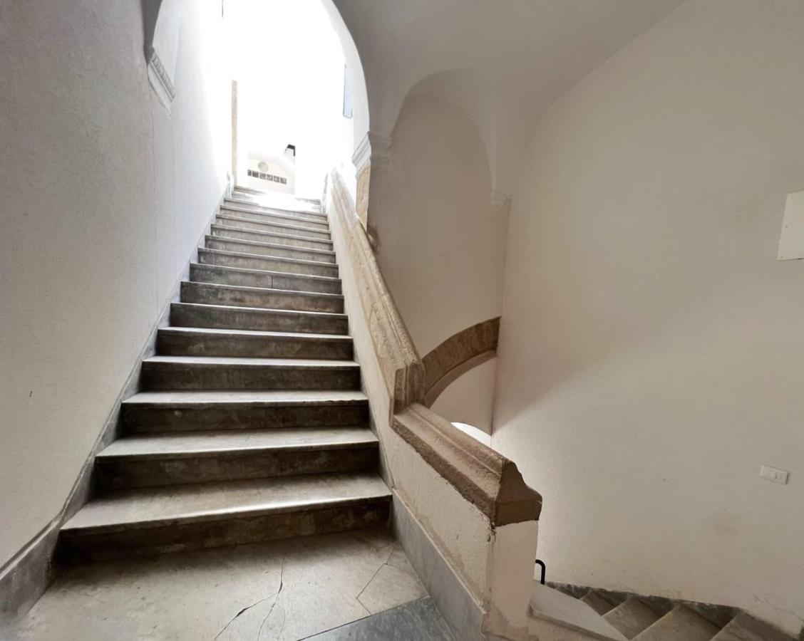 Sant'Andrea - Luxury Rooms In Vucciria Палермо Екстериор снимка
